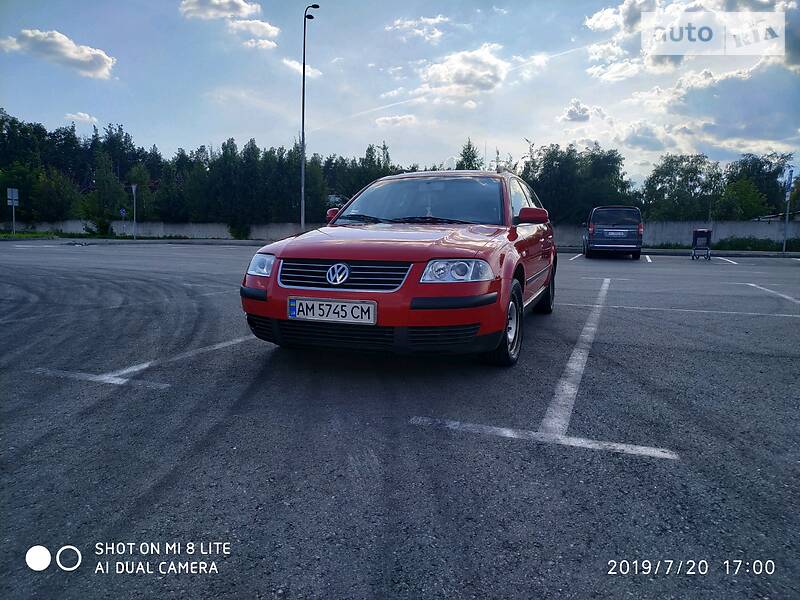 Универсал Volkswagen Passat 2001 в Киеве