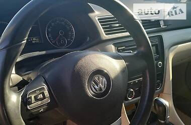 Седан Volkswagen Passat 2013 в Маріуполі