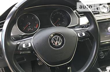Универсал Volkswagen Passat 2015 в Збараже