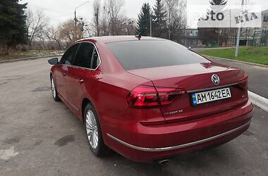 Седан Volkswagen Passat 2017 в Житомирі