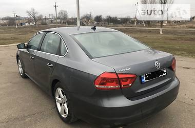 Седан Volkswagen Passat 2013 в Мариуполе