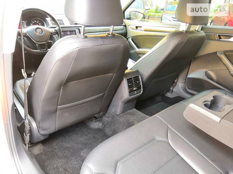 Седан Volkswagen Passat 2015 в Києві фото 15 Седан Volkswagen Passat 2015 в Києві