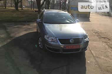 Універсал Volkswagen Passat 2010 в 