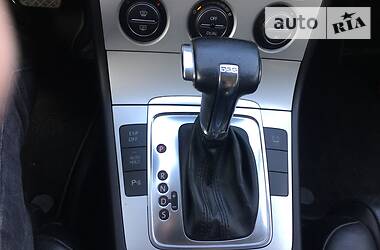 Універсал Volkswagen Passat 2010 в 