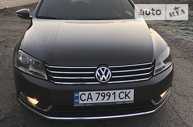 Універсал Volkswagen Passat 2012 в 