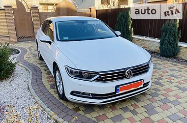 Седан Volkswagen Passat 2016 в 