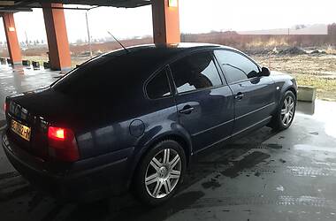 Седан Volkswagen Passat 2000 в 