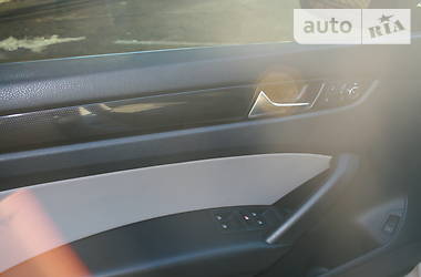 Седан Volkswagen Passat 2015 в 