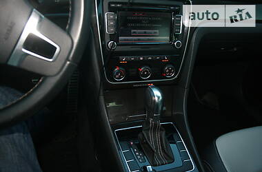 Седан Volkswagen Passat 2015 в 