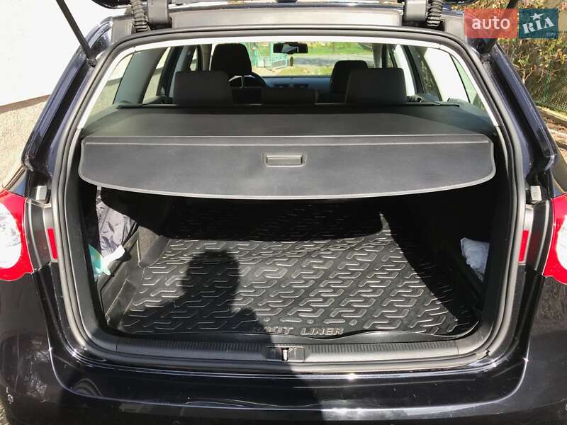 Універсал Volkswagen Passat 2010 в Івано-Франківську