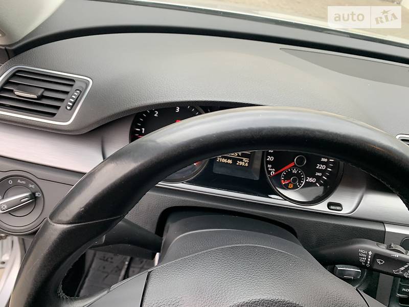 Універсал Volkswagen Passat 2014 в Кропивницькому