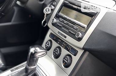 Універсал Volkswagen Passat 2009 в 