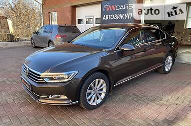 Седан Volkswagen Passat 2015 в Виннице