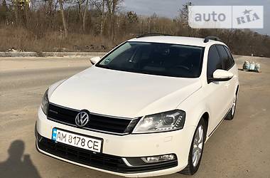 Универсал Volkswagen Passat 2011 в Киеве