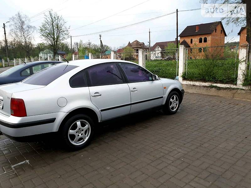 Седан Volkswagen Passat 1997 в Сторожинці