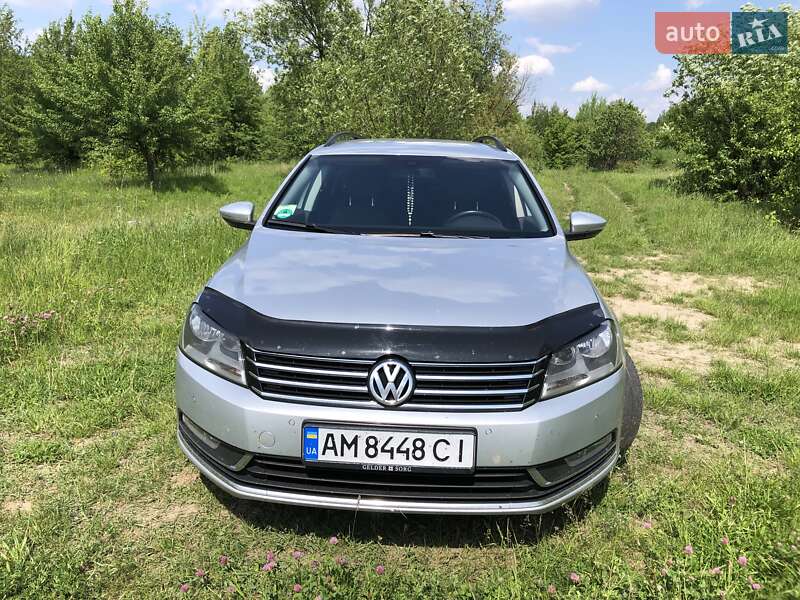 Универсал Volkswagen Passat 2012 в Житомире