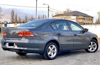 Седан Volkswagen Passat 2011 в 