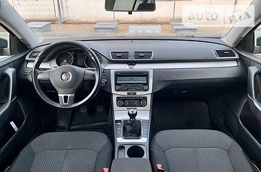 Седан Volkswagen Passat 2011 в 