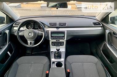 Седан Volkswagen Passat 2011 в 