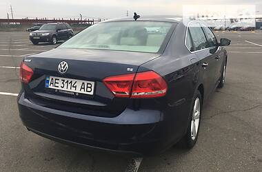 Седан Volkswagen Passat 2013 в Киеве