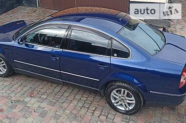 Седан Volkswagen Passat 2004 в 