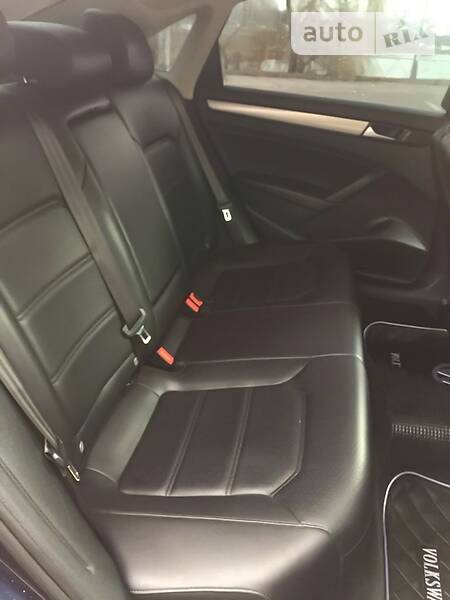 Седан Volkswagen Passat 2015 в Києві