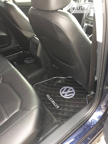 Седан Volkswagen Passat 2015 в Києві