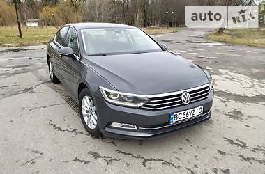 Седан Volkswagen Passat 2015 в 