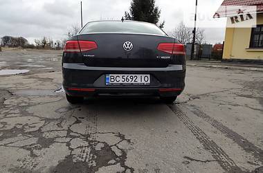 Седан Volkswagen Passat 2015 в 
