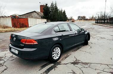 Седан Volkswagen Passat 2015 в 