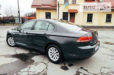 Седан Volkswagen Passat 2015 в 
