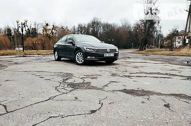 Седан Volkswagen Passat 2015 в 
