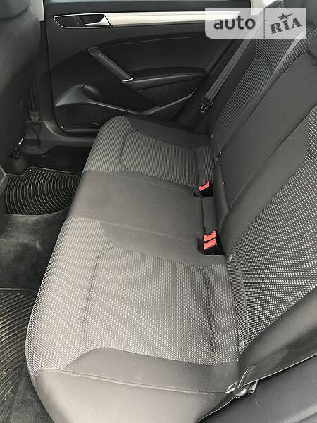 Седан Volkswagen Passat 2015 в Києві
