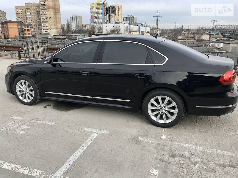 Седан Volkswagen Passat 2015 в Києві