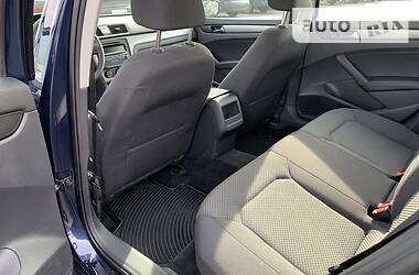 Седан Volkswagen Passat 2013 в 
