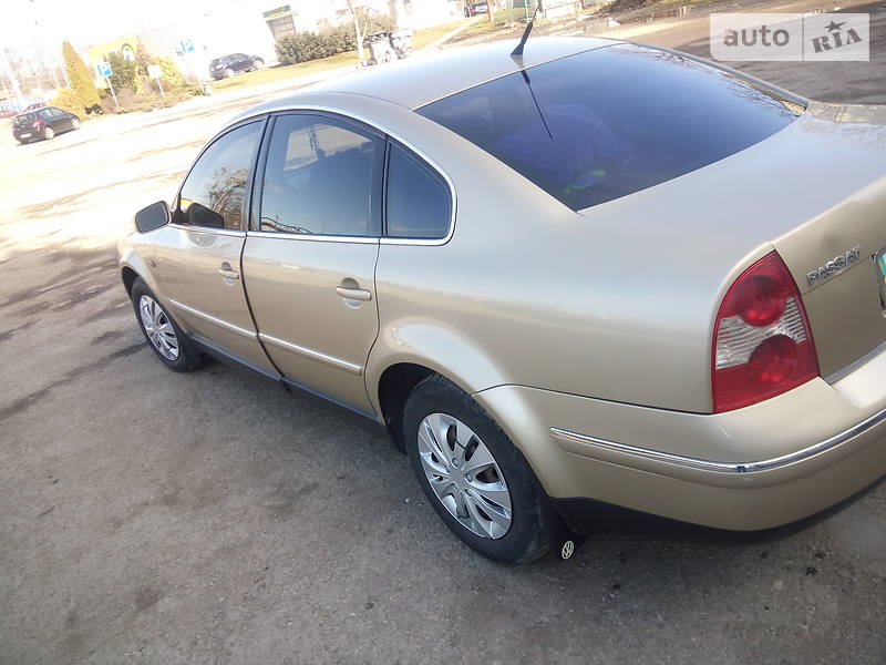 Седан Volkswagen Passat 2002 в Івано-Франківську