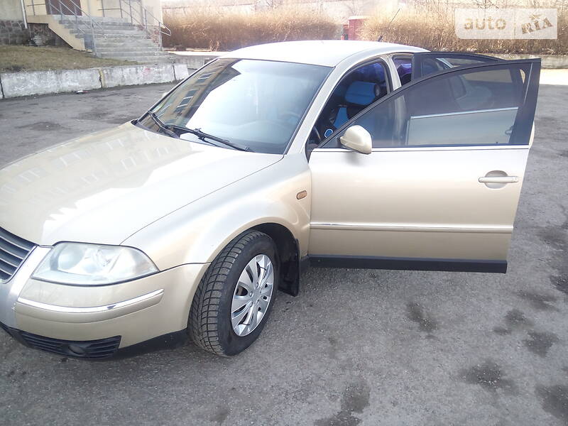 Седан Volkswagen Passat 2002 в Івано-Франківську