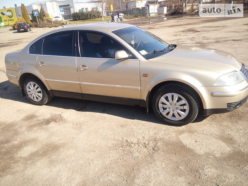 Седан Volkswagen Passat 2002 в Івано-Франківську
