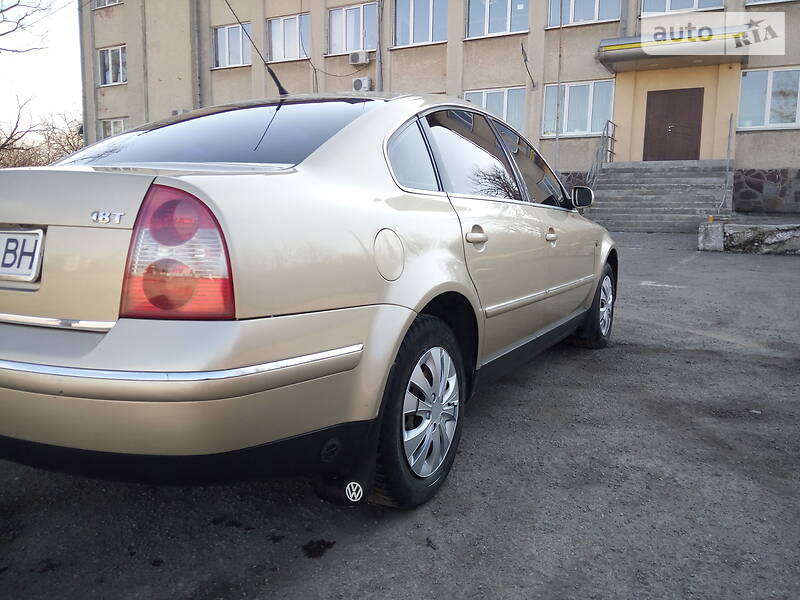 Седан Volkswagen Passat 2002 в Івано-Франківську