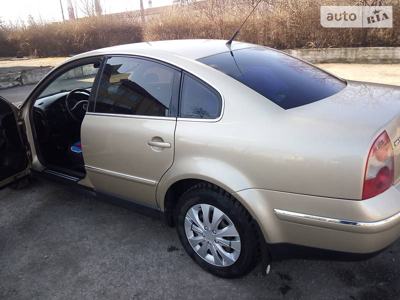 Седан Volkswagen Passat 2002 в Івано-Франківську