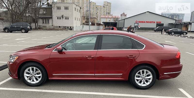 Седан Volkswagen Passat 2016 в Києві