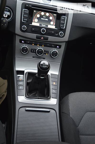 Універсал Volkswagen Passat 2014 в Івано-Франківську