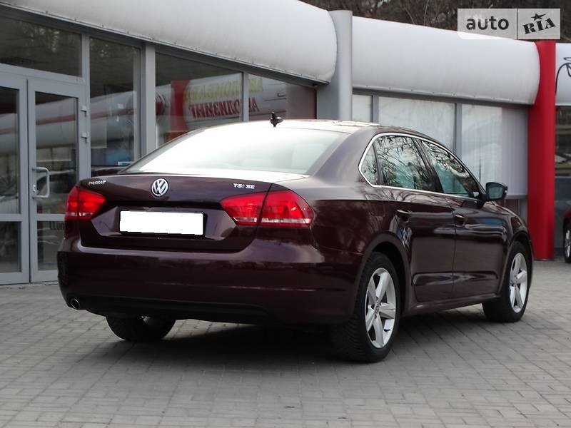 Седан Volkswagen Passat 2013 в Дніпрі