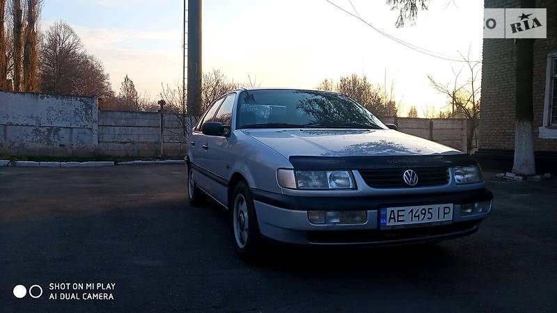 Седан Volkswagen Passat 1995 в Кривому Розі