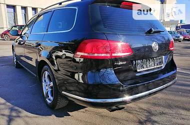 Універсал Volkswagen Passat 2011 в 