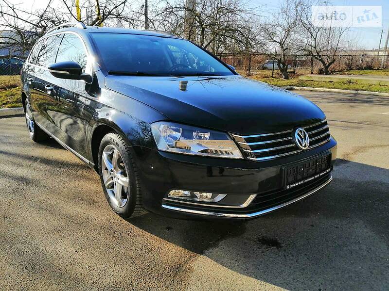 Універсал Volkswagen Passat 2011 в 
