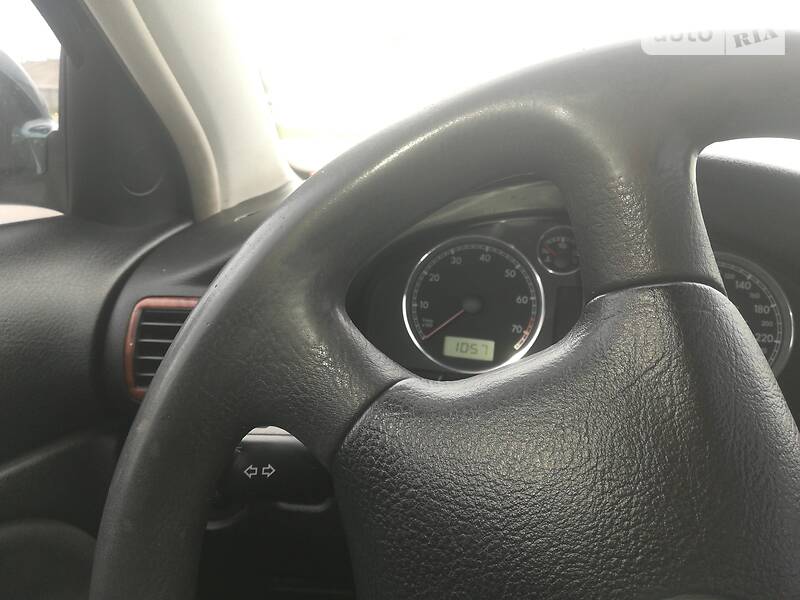 Седан Volkswagen Passat 2002 в Дніпрі