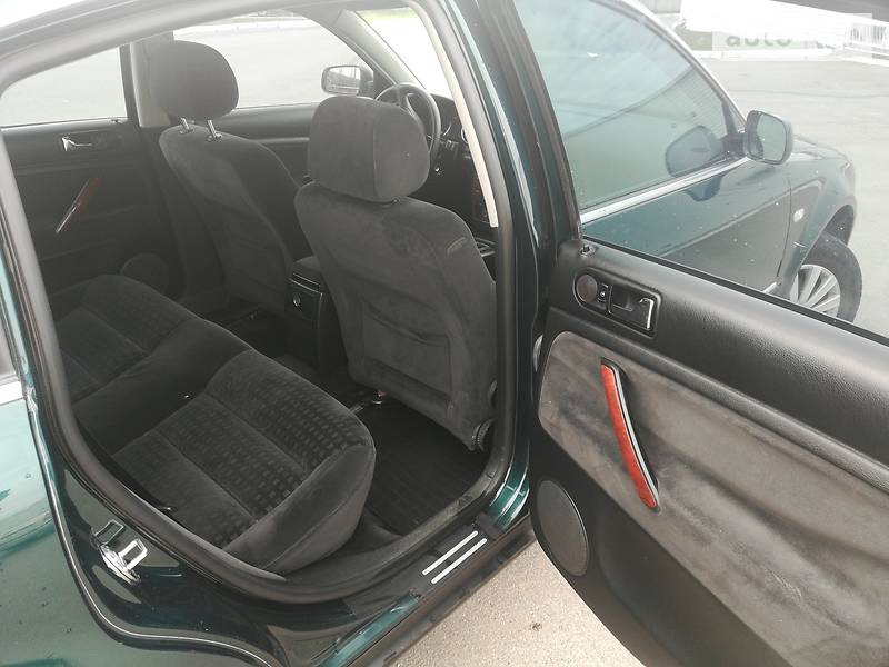 Седан Volkswagen Passat 2002 в Дніпрі