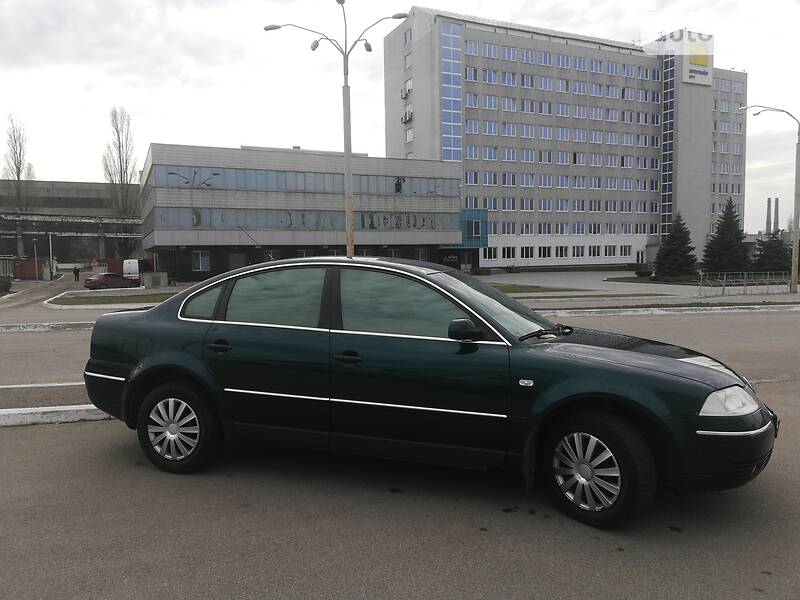 Седан Volkswagen Passat 2002 в Дніпрі