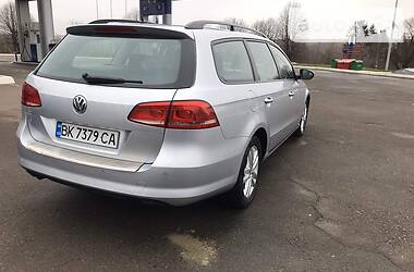 Универсал Volkswagen Passat 2012 в Ровно